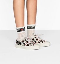 Load image into Gallery viewer, WALK'N'DIOR DIORAMOUR SNEAKER