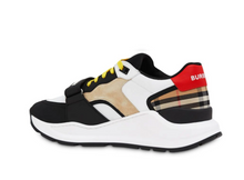 Load image into Gallery viewer, Burberry panelled low-top sneakers