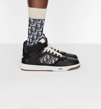 Load image into Gallery viewer, B27 MID-TOP SNEAKER Black Smooth Calfskin with Beige and Black Dior Oblique Jacquard
